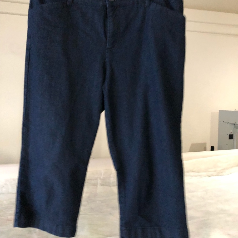 Women’s Capri Pants